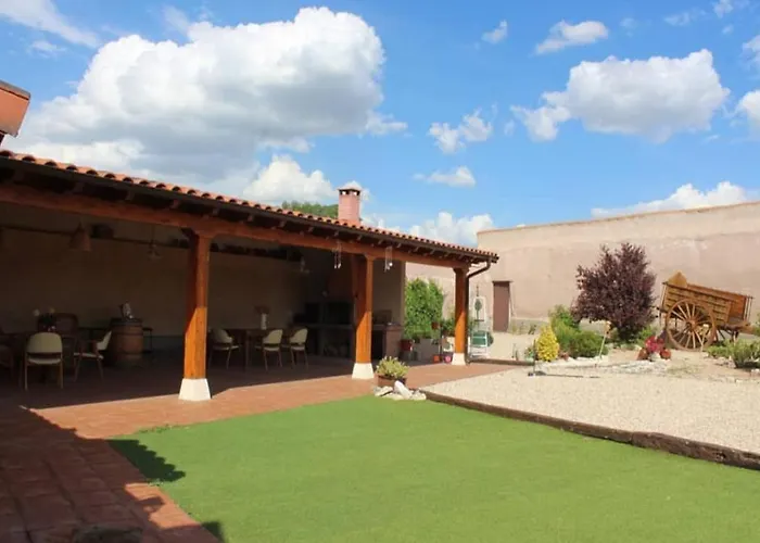 Semesterbostad Casa Lagares Peral de Arlanza